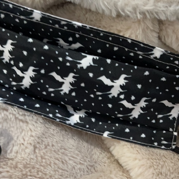 New set/4 Halloween face masks - Picture 5 of 6